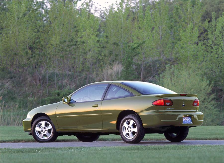  Chevrolet Cavalier Coupe 2000 года  (фото 3 из 19)